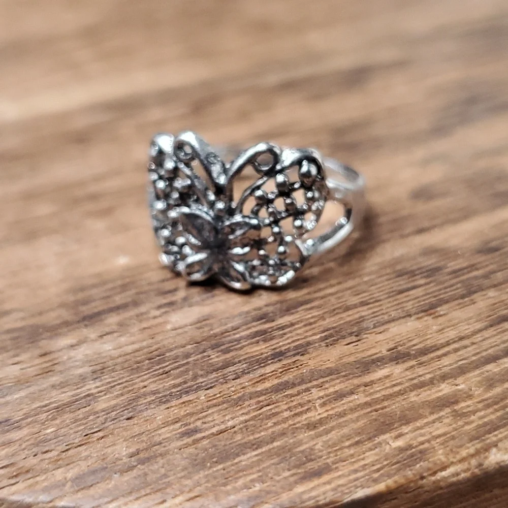 Size 7 R745‎ butterfly ring